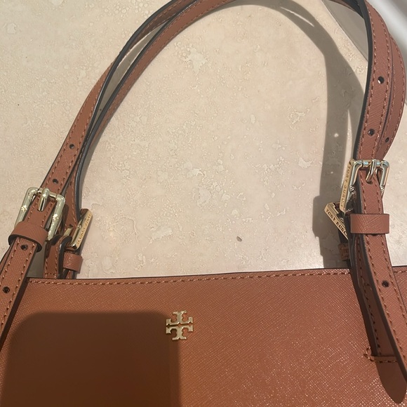 Tory Burch Robinson Tote - Picture 8 of 11